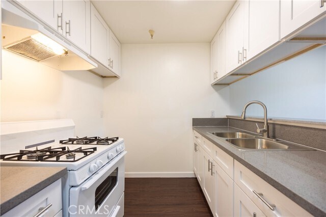 Building Photo - 321 S Occidental Blvd