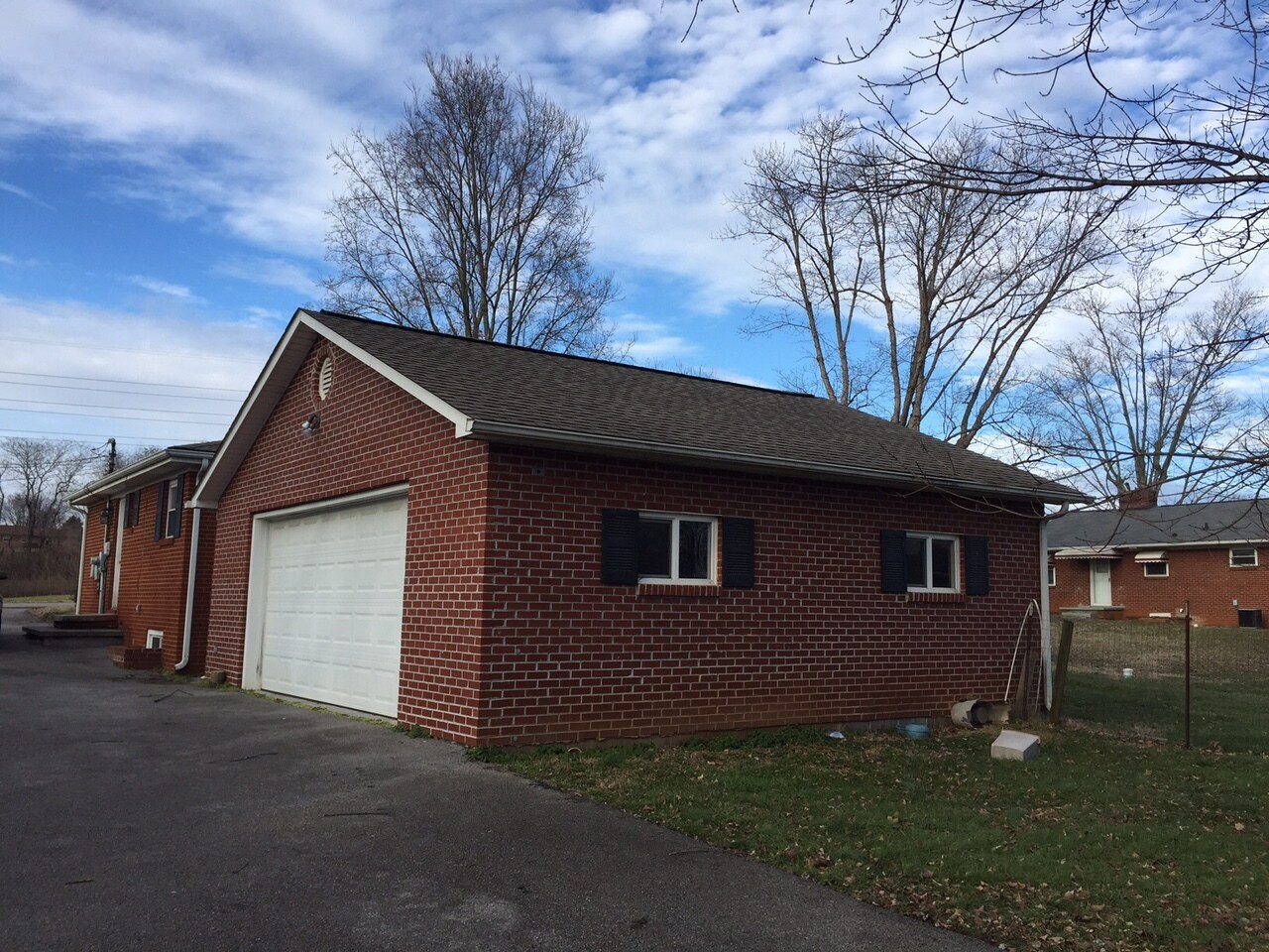 Building Photo - 4047 Martha's Vineyard