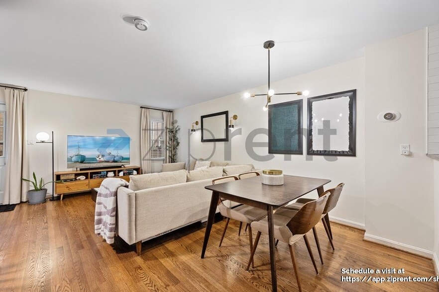 Building Photo - 1183 N Vernon St