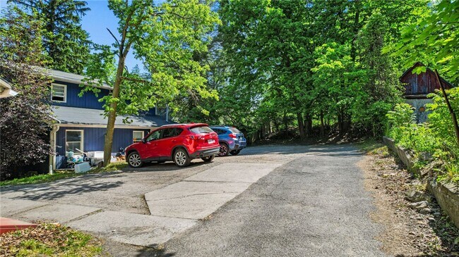 Building Photo - 409 S Aurora St