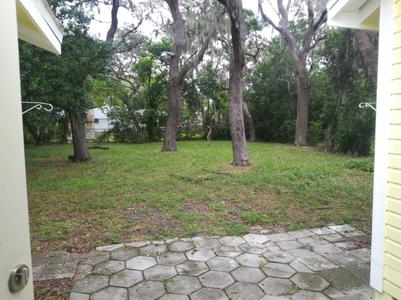 Building Photo - 521 S Crest Ave