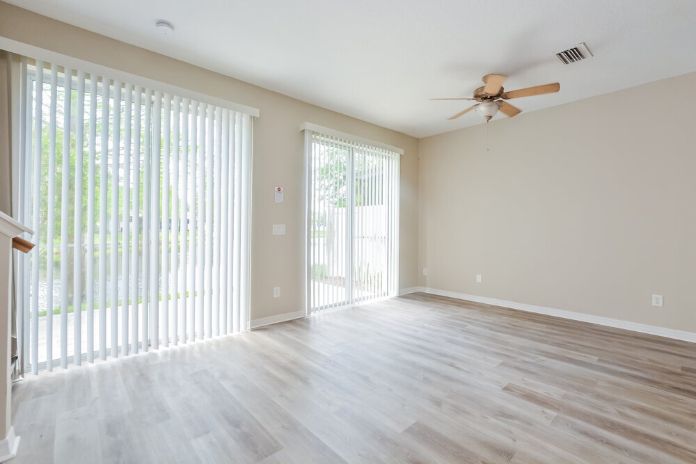 Building Photo - 567 Pinebranch Cir