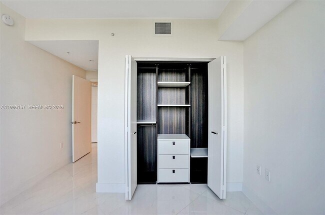 Building Photo - 301 Altara Ave