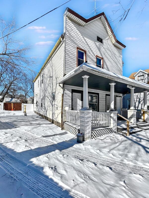 Building Photo - 1986 W 54th St