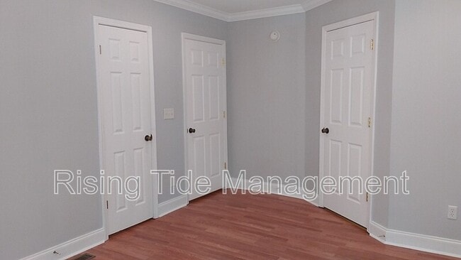 Building Photo - 5129 Highland Ave