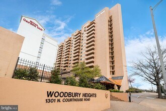 Building Photo - 1301 N Courthouse Rd