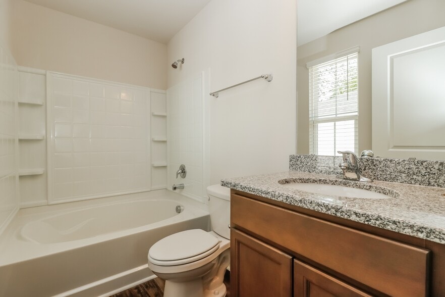 Building Photo - 107 Morning Line Dr