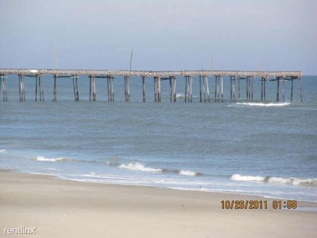 Building Photo - 24250 Resort Rodanthe Dr