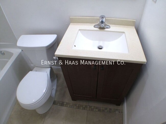 Building Photo - 969 2nd St