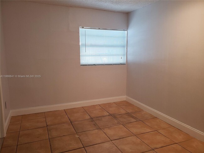 Building Photo - 580 NW 95th St