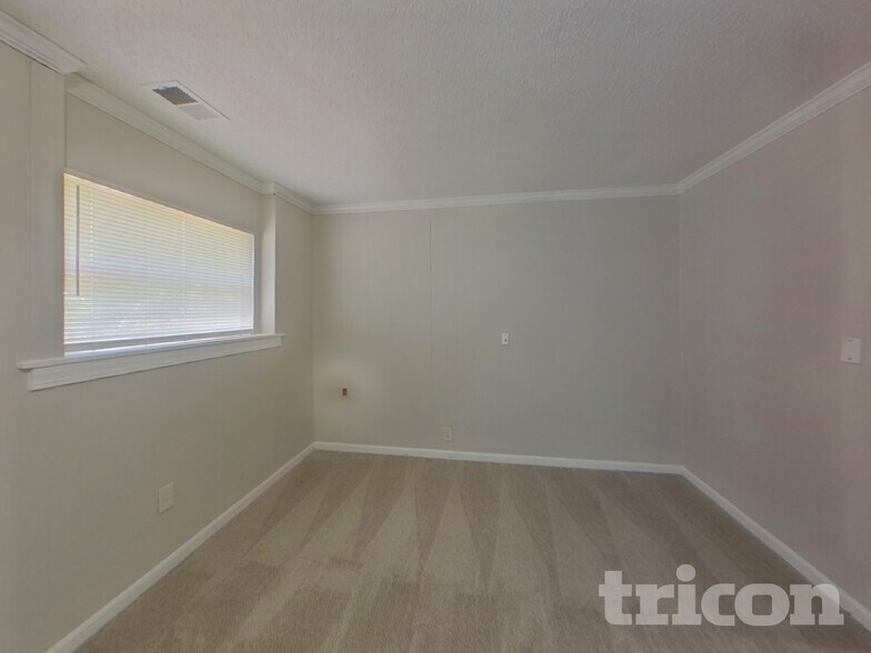 Building Photo - 2574 Northbrook Rd