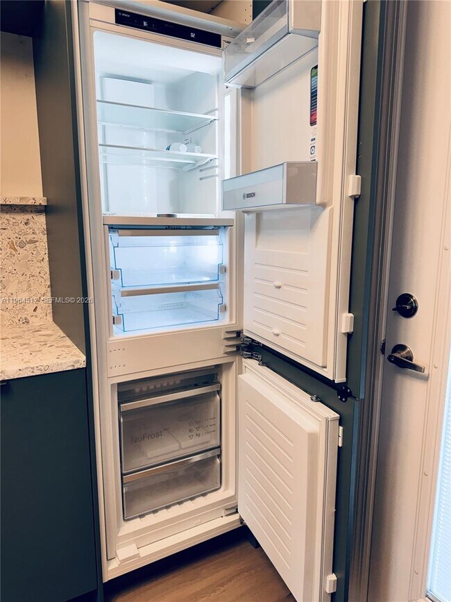 Building Photo - 1045 10th St