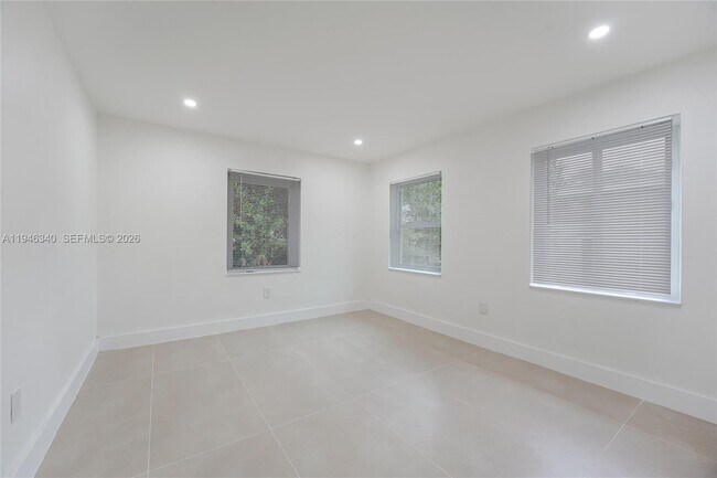 Building Photo - 1065 NW 50th St