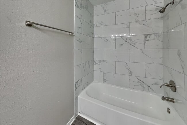 Building Photo - 18319 Harnett Dr