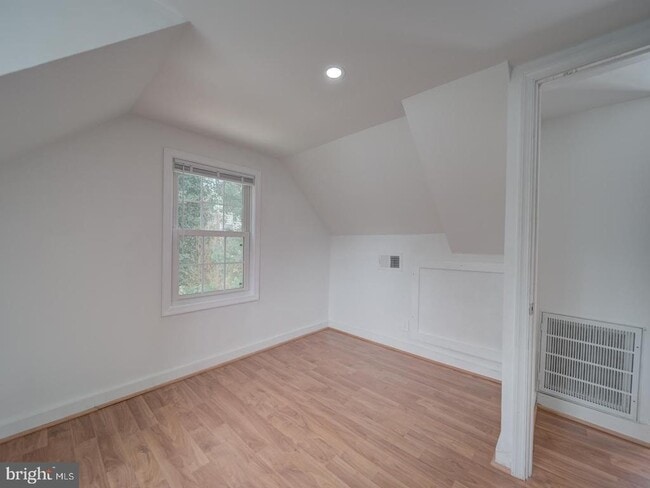 Building Photo - 6625 Harrison Ln