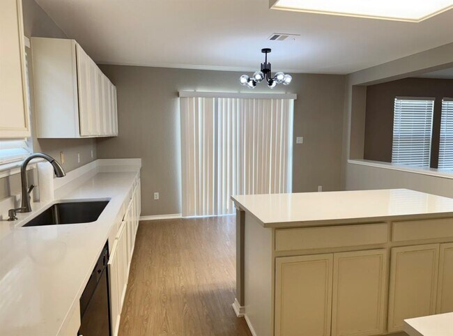 Building Photo - 109 Kendall Cove