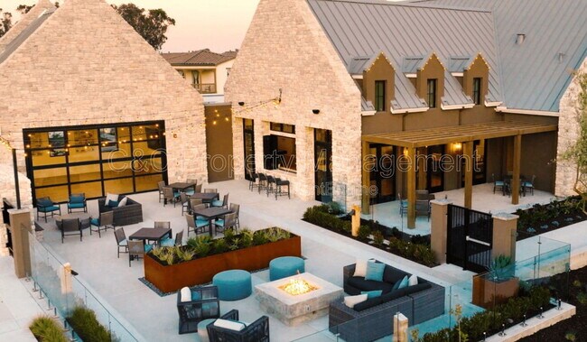 Building Photo - 476 Lassen Wy