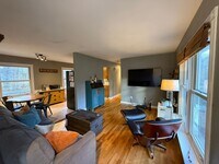 Building Photo - 3-Bedroom, 1-Bath Home for Rent – Lowell