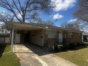 Building Photo - 4017 Mellene Dr