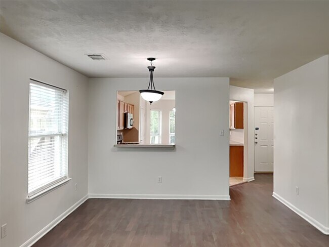 Building Photo - 409 Mystic Glen Loop