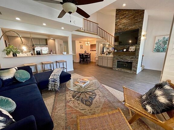 Building Photo - 41539 Woodhaven Dr W