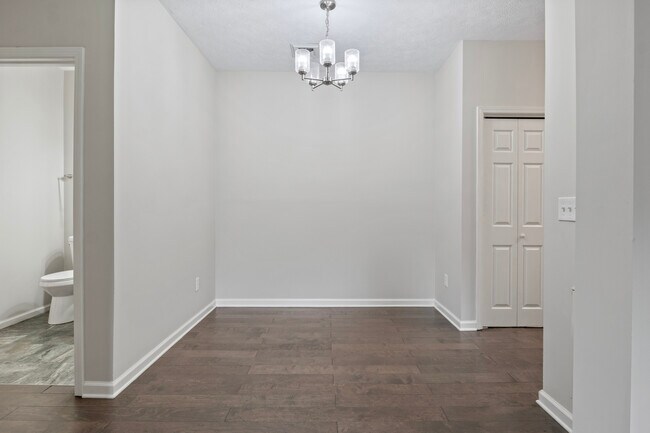 Building Photo - 4805 Lyons View Pike