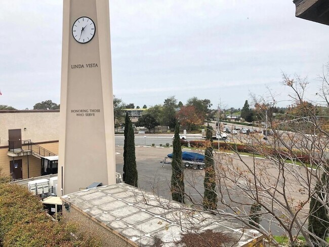 Building Photo - 7280 Hyatt St