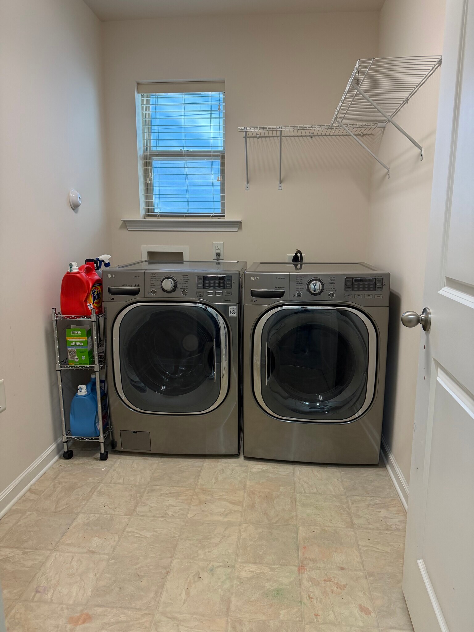 Building Photo - 220 Concordia Woods Dr