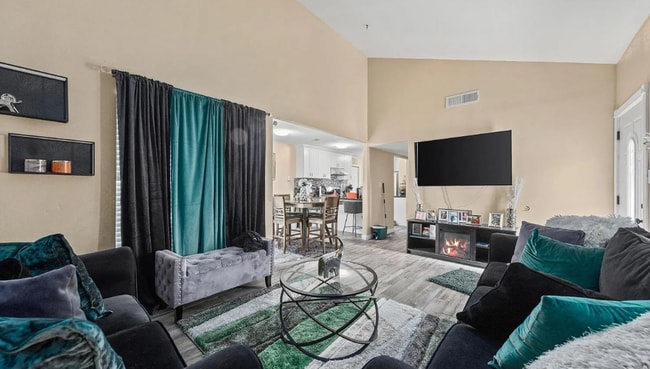 Building Photo - 2617 Pinon Springs Cir