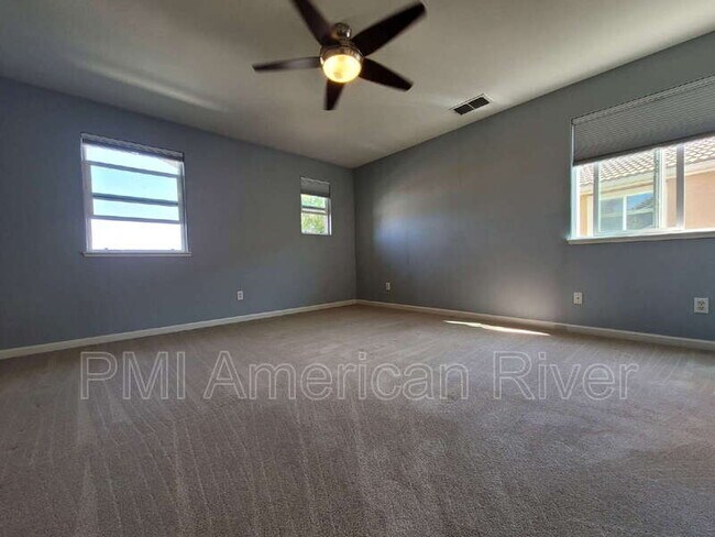 Building Photo - 5421 Noyack Way