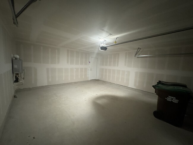Building Photo - 1155 Barbarosa Rd