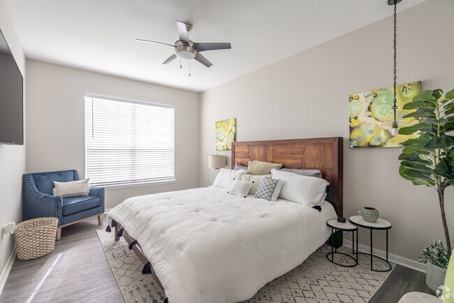 Building Photo - One Month Free on Two Bedrooms!