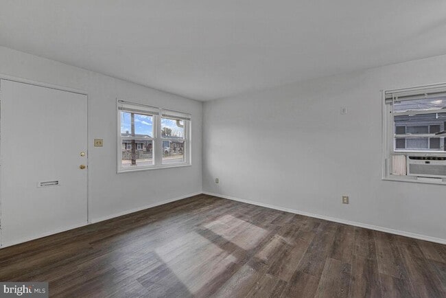 Building Photo - 908 Shelby Dr