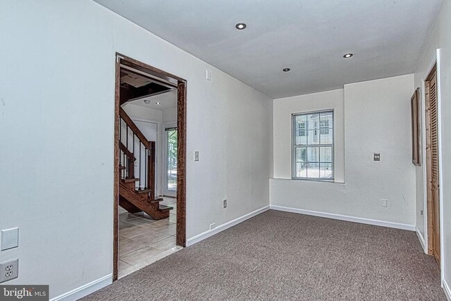 Building Photo - 9400 Van Arsdale Dr