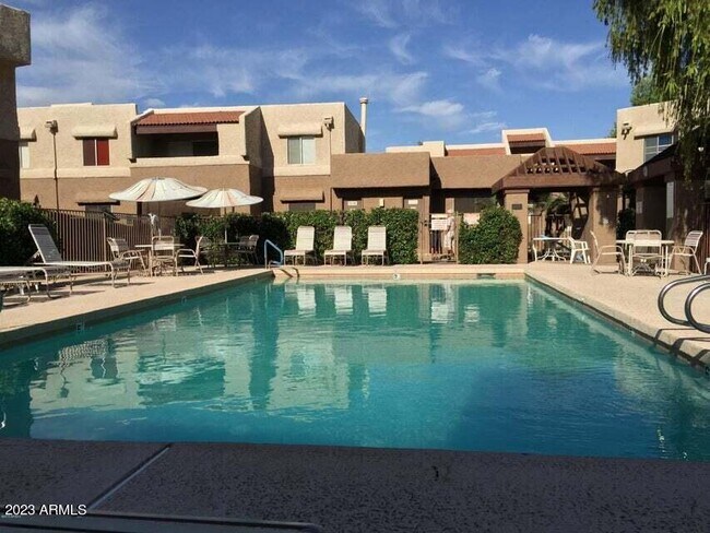 Building Photo - 4554 E Paradise Village Pkwy N