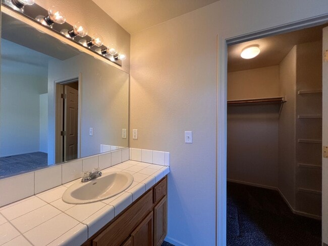 Building Photo - Great 3 bedroom Fernley home located in th...