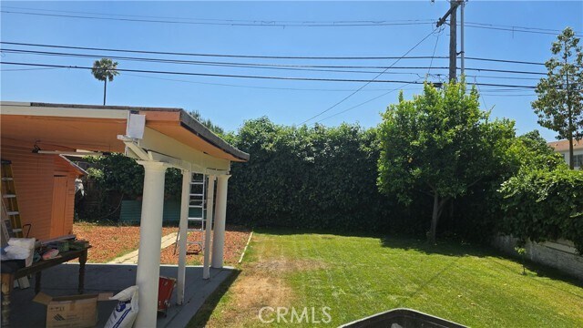 Building Photo - 416 W Lexington Dr