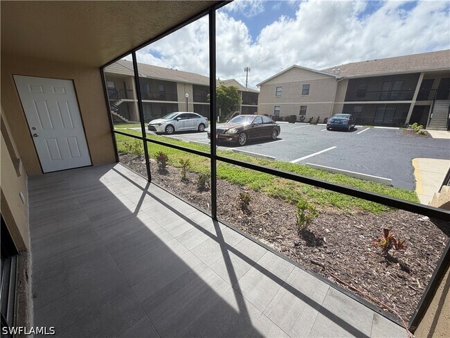 Building Photo - 5315 Summerlin Rd