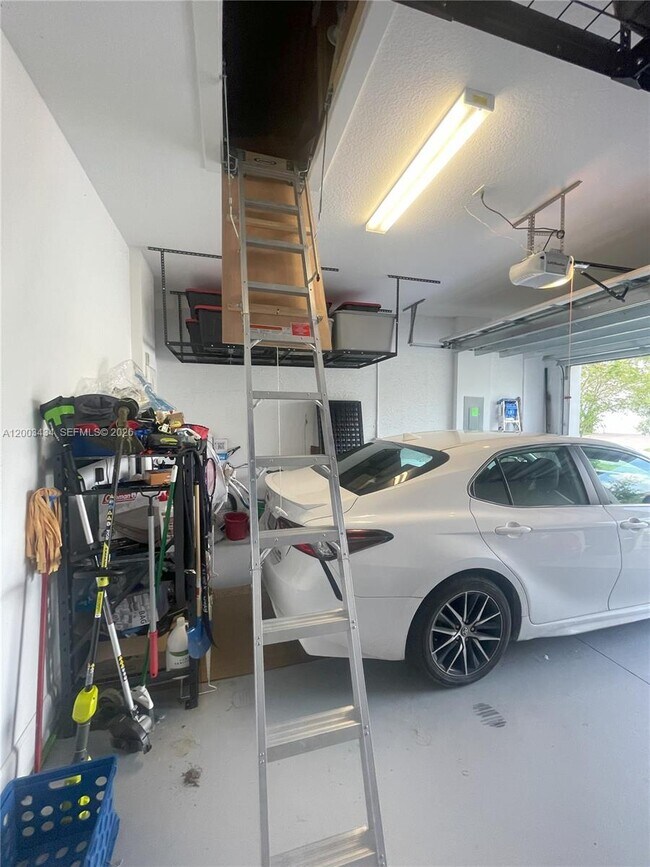 Building Photo - 16053 Rain Lilly Way