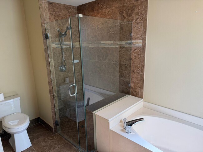 Building Photo - 10123 Caoba St