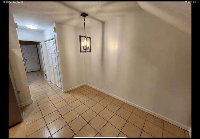 Building Photo - Charming 2BR Townhome in Tallahassee near ...