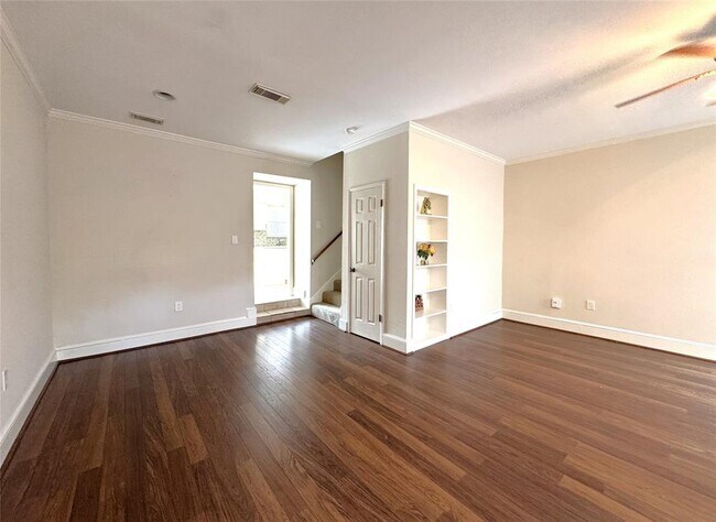 Building Photo - 1083 Country Pl Dr