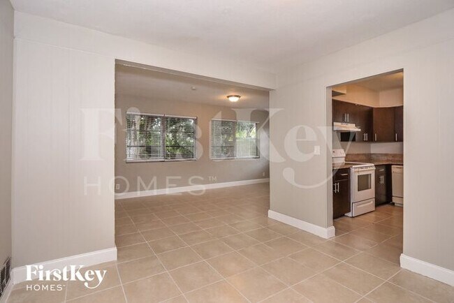 Building Photo - 360 NW 35th Ct