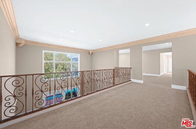 Building Photo - 11221 Briarcliff Ln