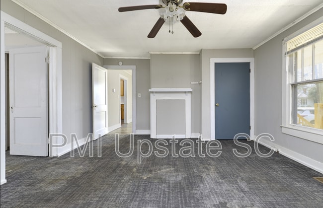 Building Photo - 1808 Green St