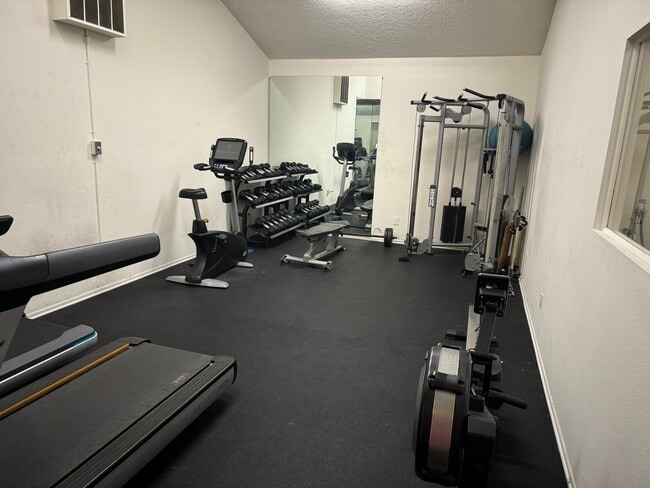 Building Photo - 3038 Associated Rd