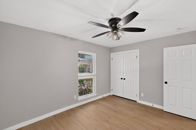 Building Photo - 4420 Seville Ln