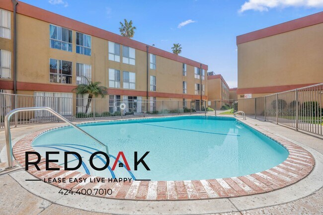 Building Photo - 17830 1/3 Sherman Way -348