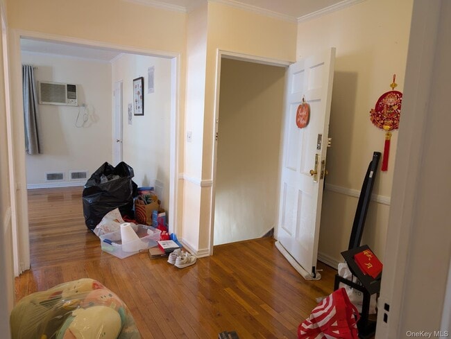 Building Photo - 75-40 197th St