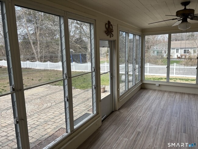Building Photo - 16 Shorelands Dr
